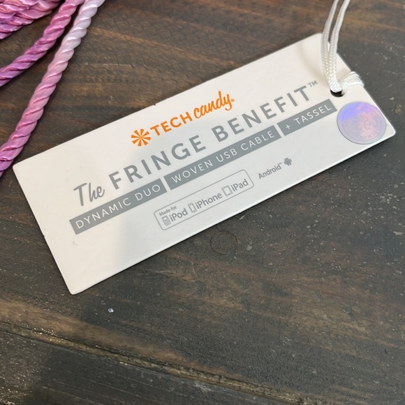 Tech Candy Tassel Charger - Picture 2 of 4